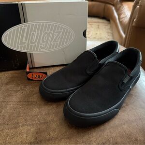 Lugz women’s size 11 slip on sneakers solid black skater casual shoes new box
